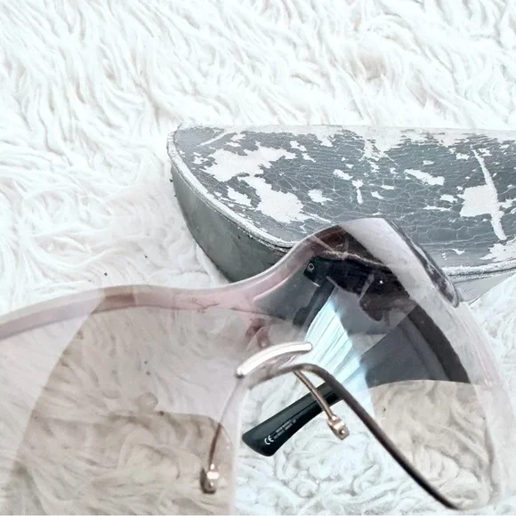 Gucci 1825S Logo Shield Sunglasses Gucci 1825S Logo Shield Sunglasses main image 3